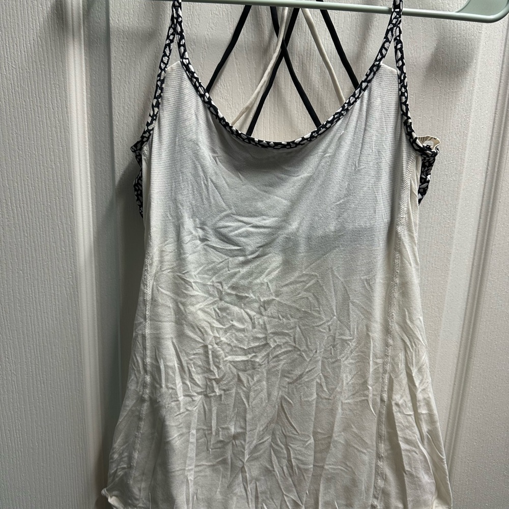 LululemonWhite and Black Strappy Tank Top size 6/ NWOT#509